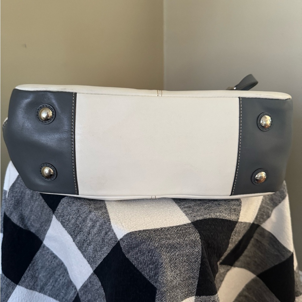 Coach White and Gray Leather Purse - Picture 3 of 6